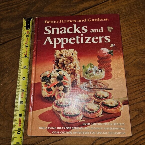 1974 Better Homes & Gardens Snacks & Appetizers Cookbook Vintage Hardback Book - Picture 3 of 5